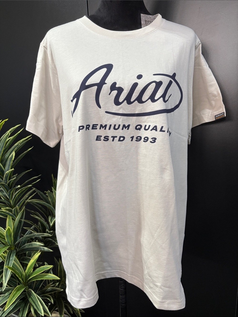 Ariat Worldwide Script logo front,cotton strong oversized fit crewneck durable